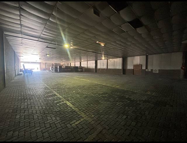2,000M² WAREHOUSE TO LET IN BLACKHEATH INDUSTRIAL